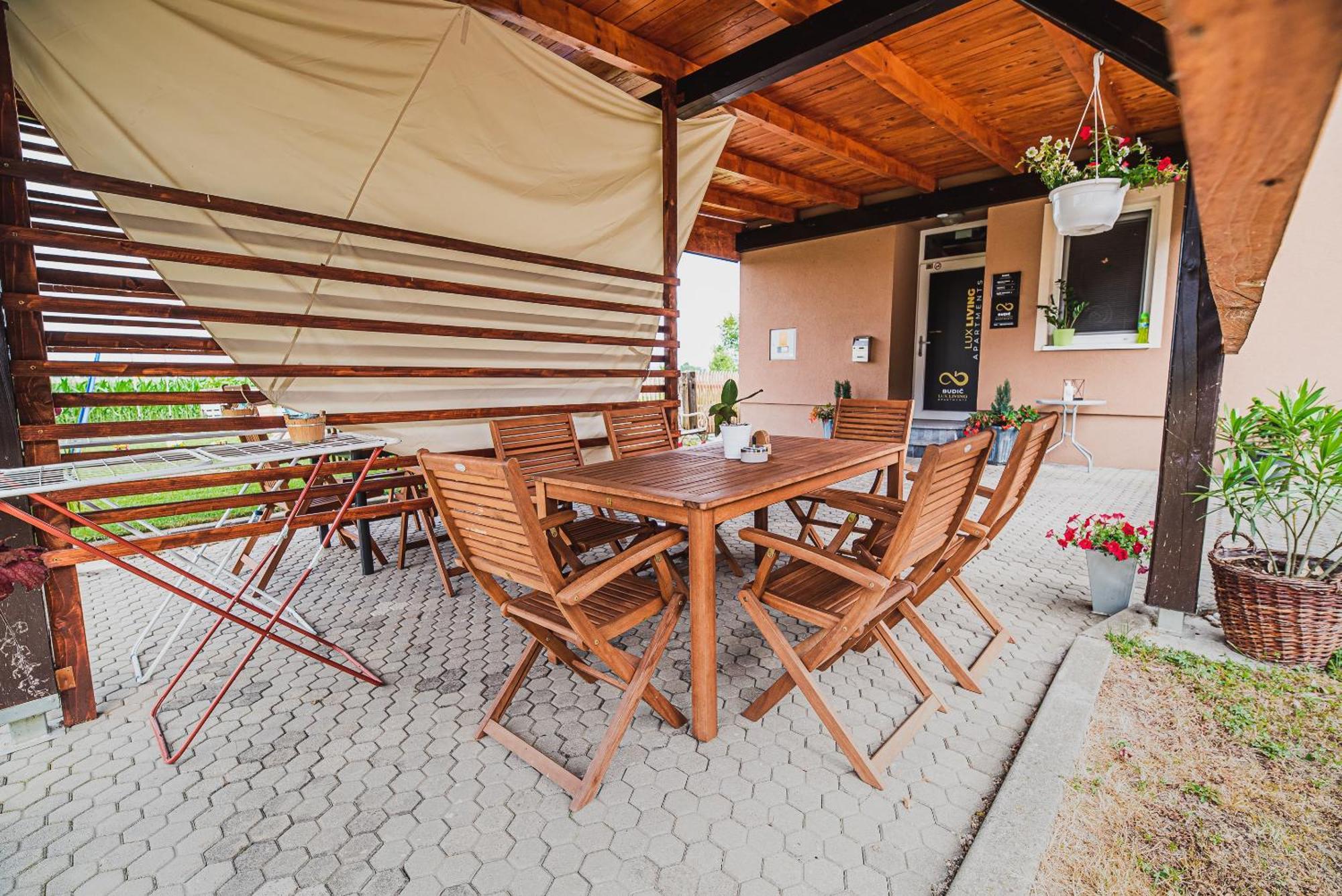 ברז'יס Lux Living Apartments Budic Near Terme Catez חדר תמונה