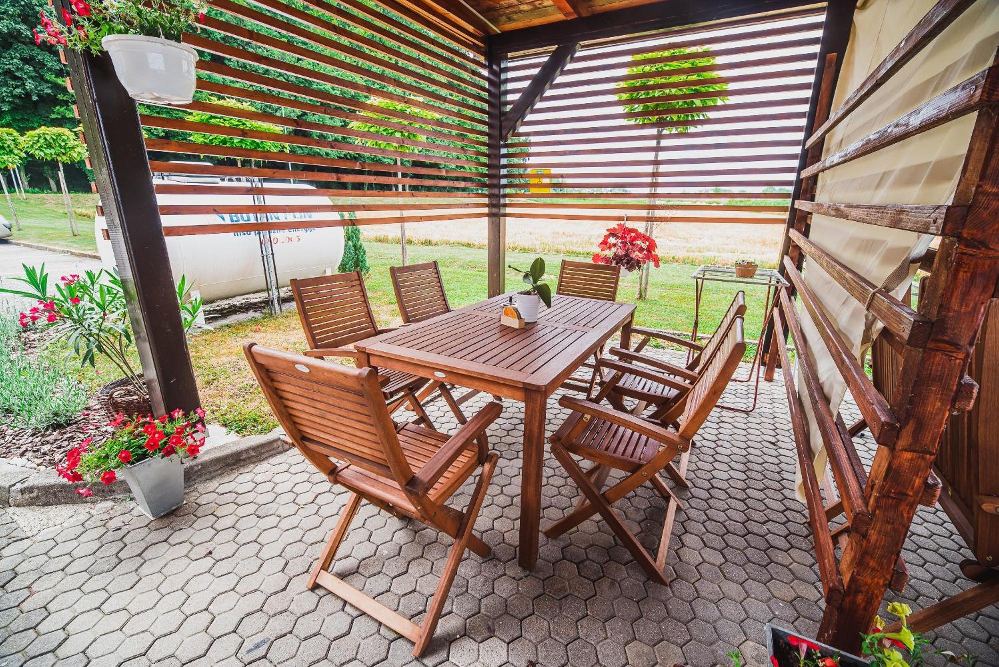 ברז'יס Lux Living Apartments Budic Near Terme Catez חדר תמונה